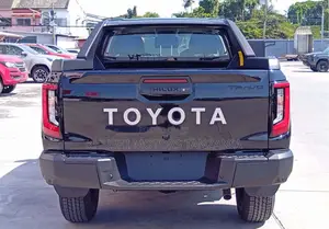 New Toyota Hilux 2025 Black