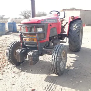 Tractor Mahandra