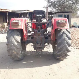 Tractor Mahandra