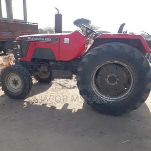 Tractor Mahandra