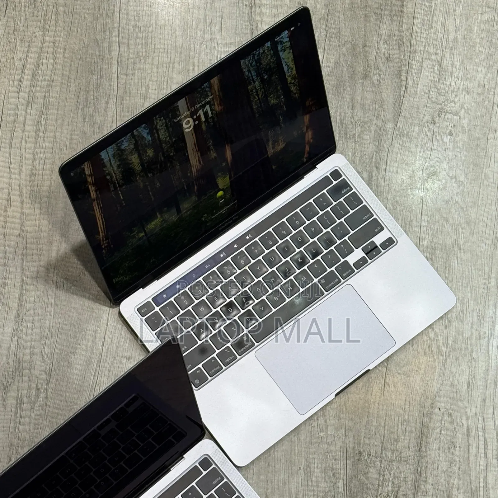 Laptop Apple MacBook 2020 16GB Apple M1 SSD 512GB