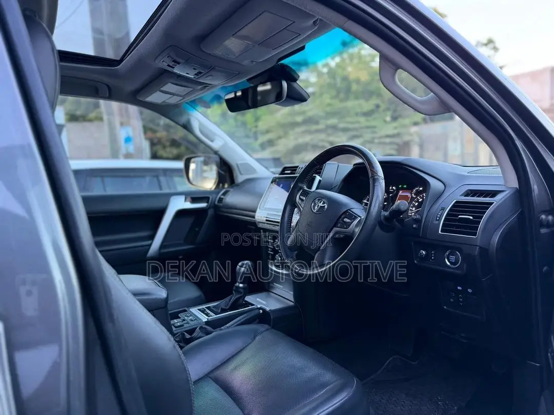Toyota Land Cruiser Prado 2.8 2021 Gray
