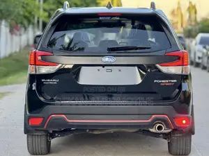 Subaru Forester Premium AWD 2023 Black