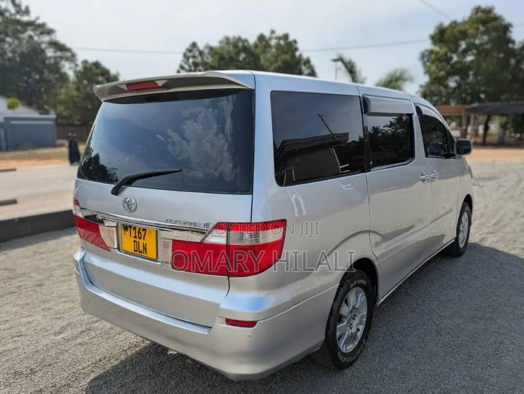 Toyota Alphard 2005 Silver