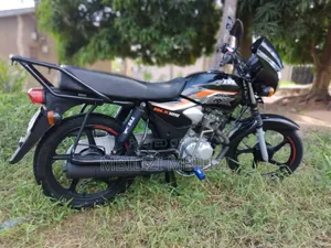 TVS HLX 125 2025 Black