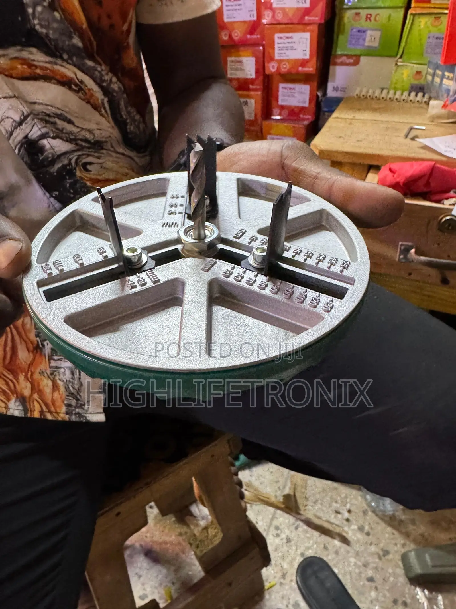 Kifaa Cha Kuchimba Mashimo Kwa Gypsum Board Na Mbao (45mm–130mm)