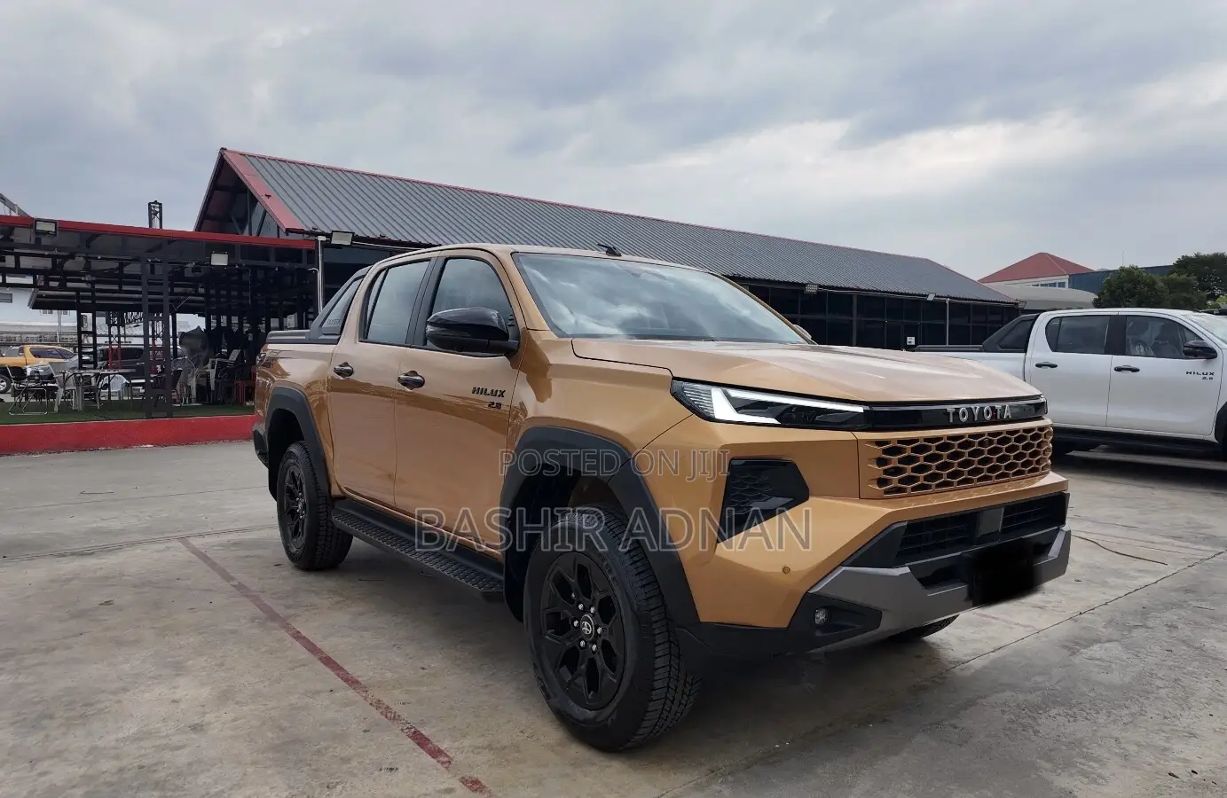 New Toyota Hilux 2025 Orange