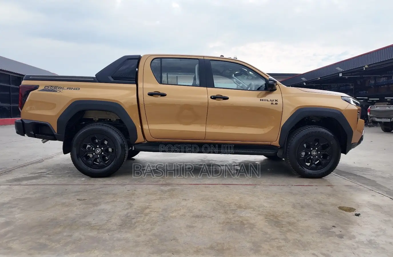 New Toyota Hilux 2025 Orange