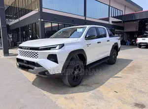 New Toyota Hilux 2025 White