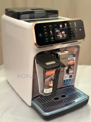 Philips 5500 Series Fully Automatic Espresso Machine - Lattego