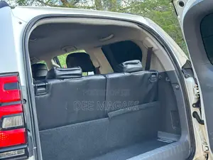 Toyota Land Cruiser Prado 2.7 2017 White