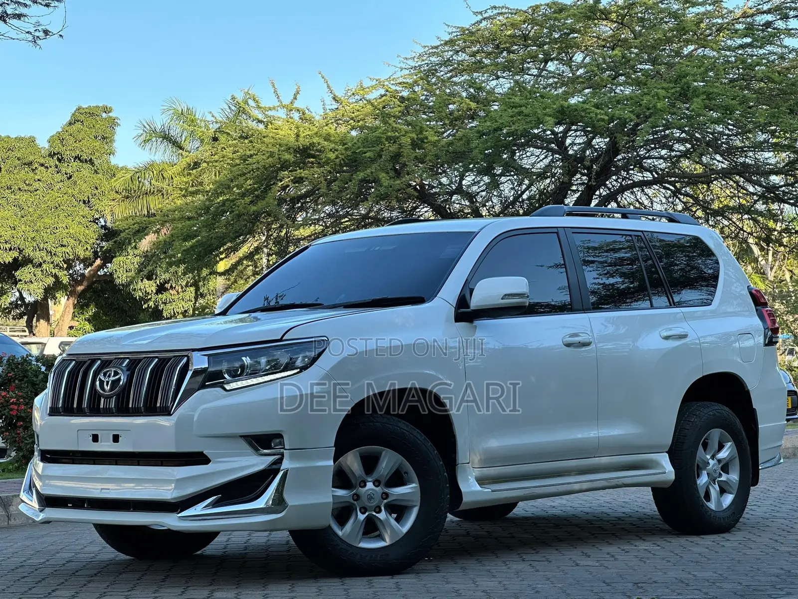 Toyota Land Cruiser Prado 2.7 2017 White