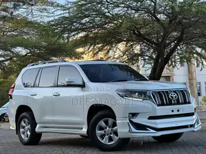 Toyota Land Cruiser Prado 2.7 2017 White