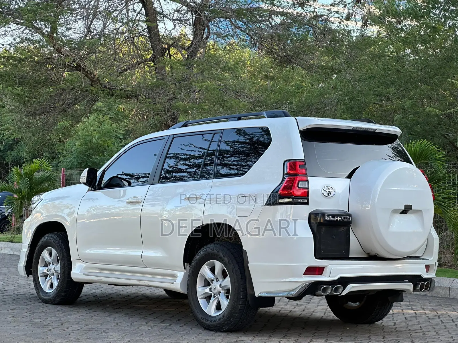 Toyota Land Cruiser Prado 2.7 2017 White