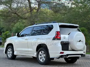 Toyota Land Cruiser Prado 2.7 2017 White