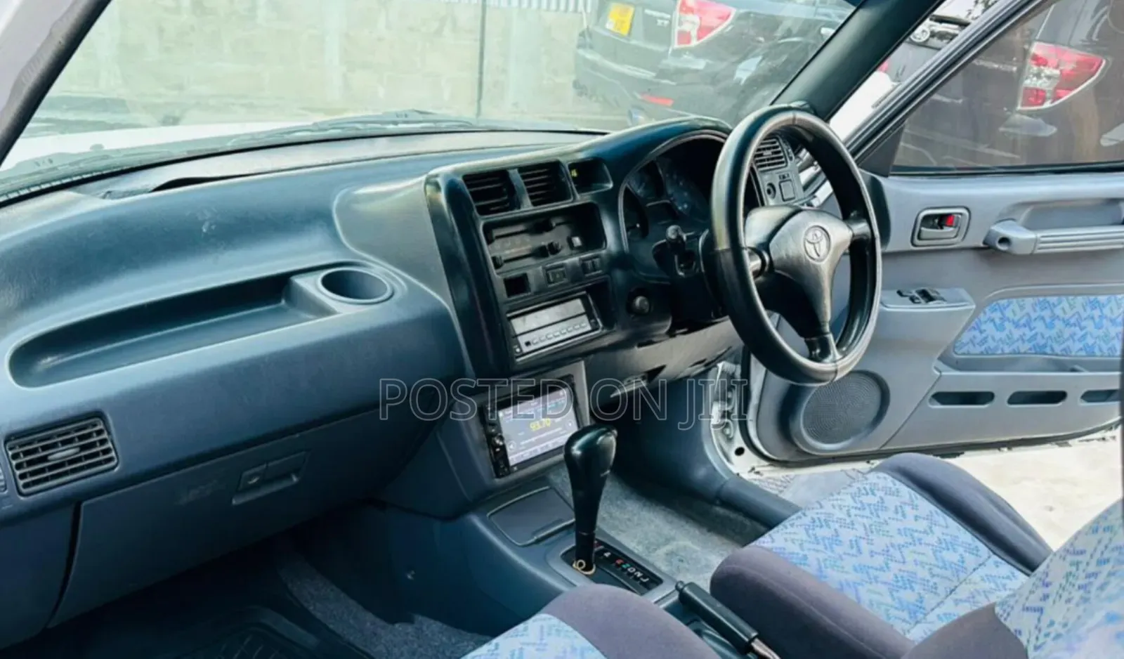 Toyota RAV4 1996 White