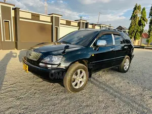 Toyota Harrier 2004 Black