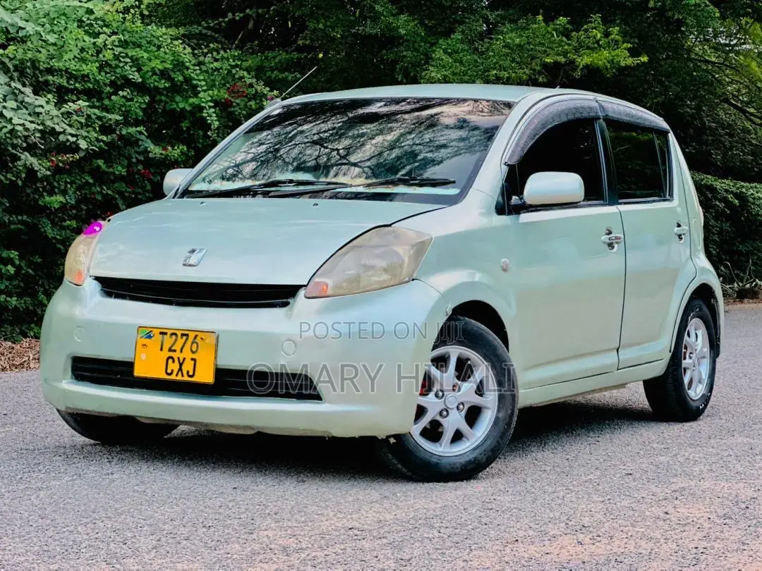 Toyota Passo 2004 Green