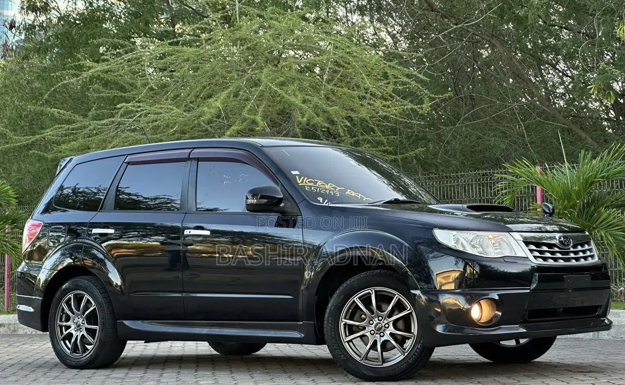 Subaru Forester 2012 Black