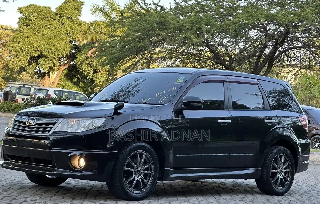 Subaru Forester 2012 Black