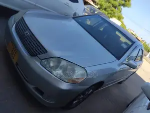 Toyota Mark II 2004 Silver