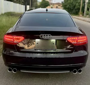 Audi A5 2.0T Premium 2011 Black