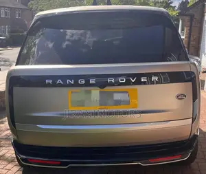 Land Rover Range Rover Vogue 2024 Gold