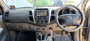 Toyota Hilux 2800 Raider D-Cab 2004 Brown