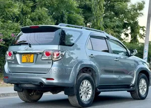 Toyota Fortuner 2013 Gray