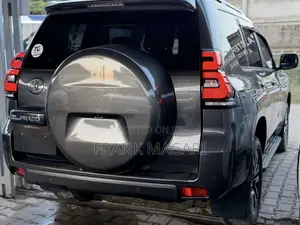 Toyota Land Cruiser Prado 2021 Gray