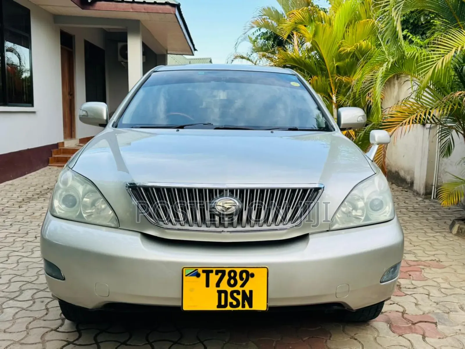 Toyota Harrier 2006 Gold