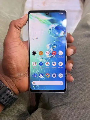 Sharp Aquos zero6 128 GB White