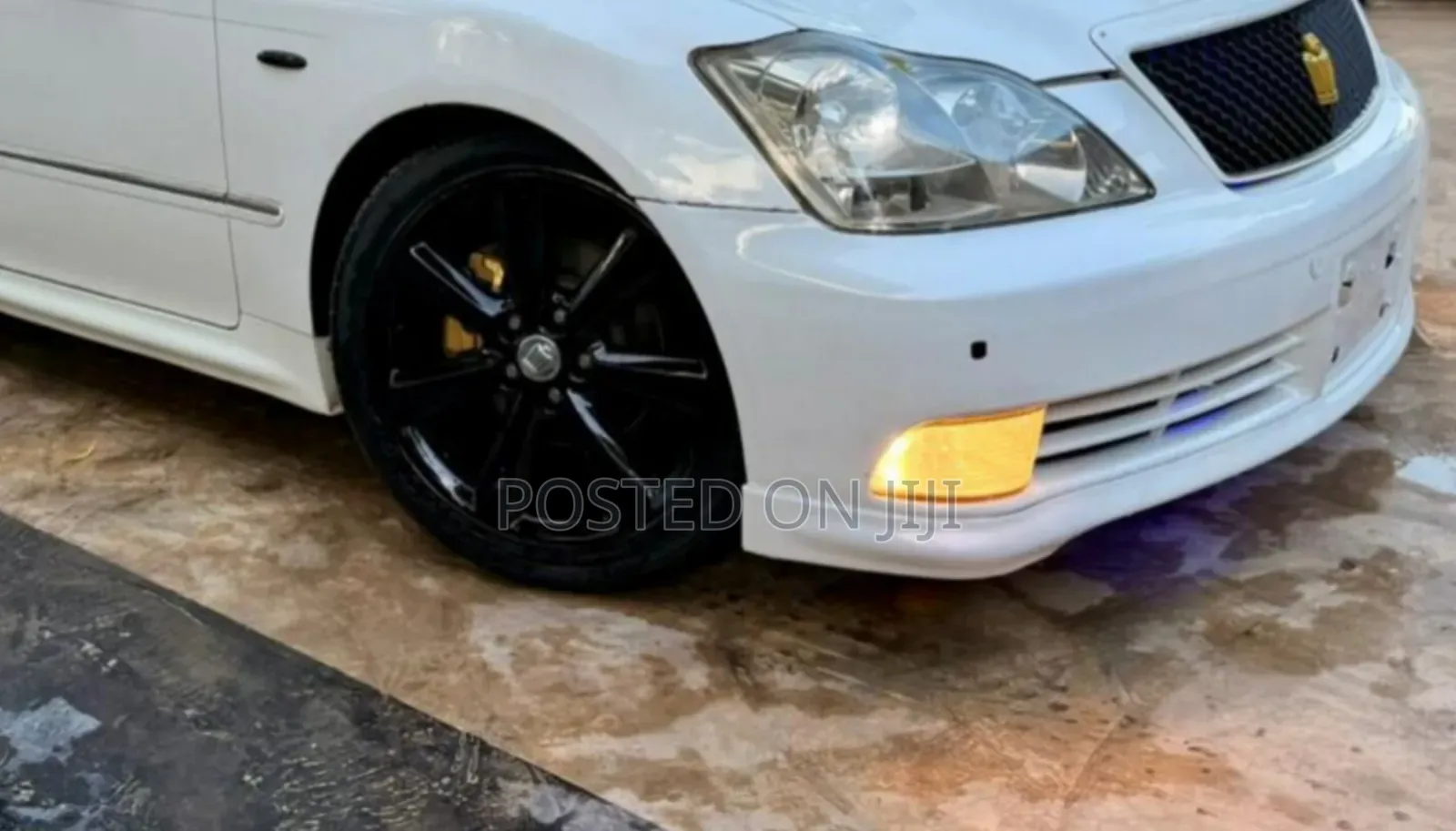 Toyota Crown 2004 White