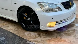 Toyota Crown 2004 White