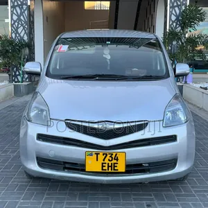Toyota Ractis 2007 Silver
