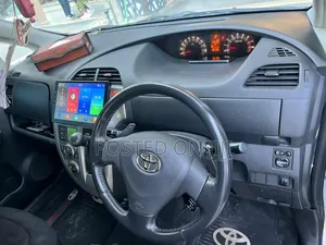Toyota Ractis 2007 Silver