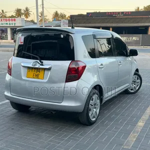 Toyota Ractis 2007 Silver