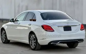Mercedes-Benz C-Class C 180 7G-TRONIC PLUS (S205) 2015 White
