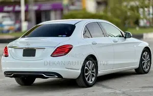 Mercedes-Benz C-Class C 180 7G-TRONIC PLUS (S205) 2015 White