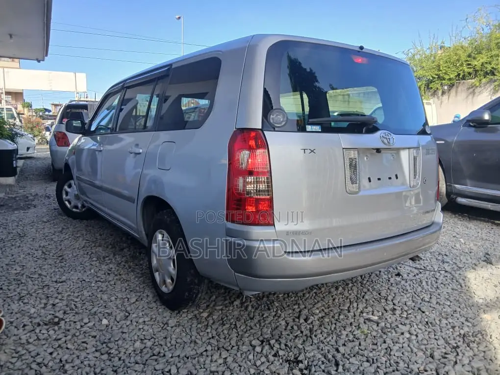 Toyota Succeed 2007 Silver