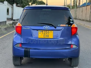 Toyota Ractis 2011 Blue