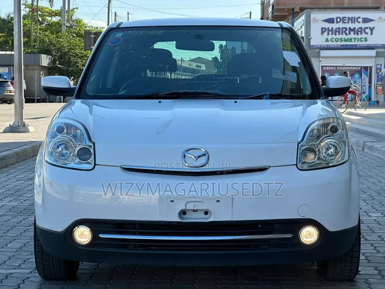 Mazda Verisa 2012 White