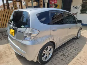 Honda Fit 2012 Silver