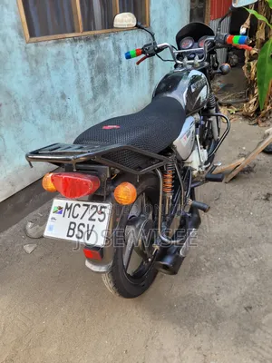 Bajaj Boxer X125 2025 Black
