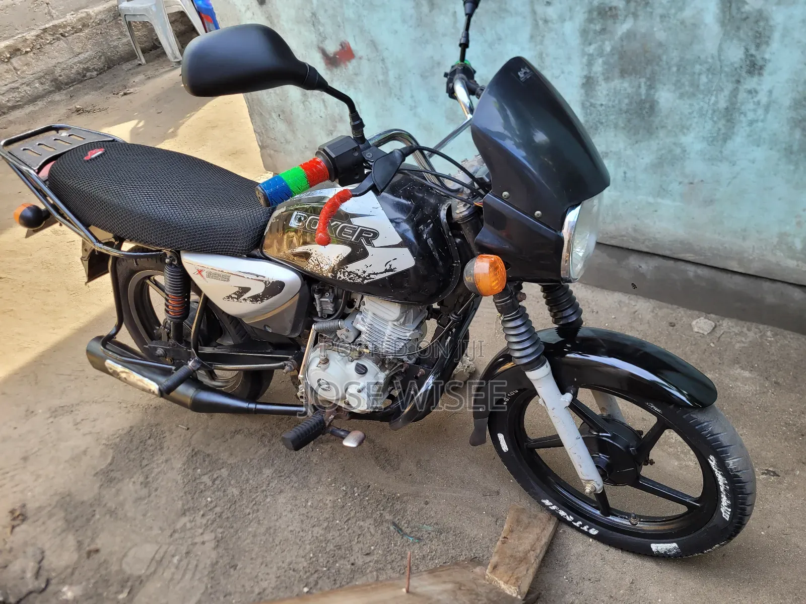 Bajaj Boxer X125 2025 Black
