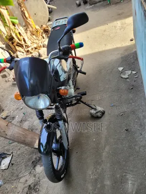 Bajaj Boxer X125 2025 Black