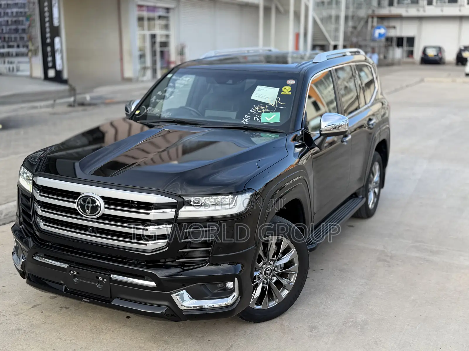 Toyota Land Cruiser LC300 2023 Black