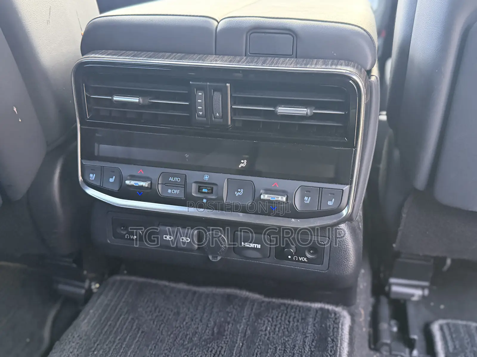 Toyota Land Cruiser LC300 2023 Black