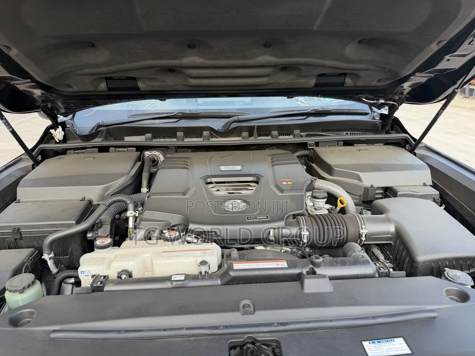 Toyota Land Cruiser LC300 2023 Black