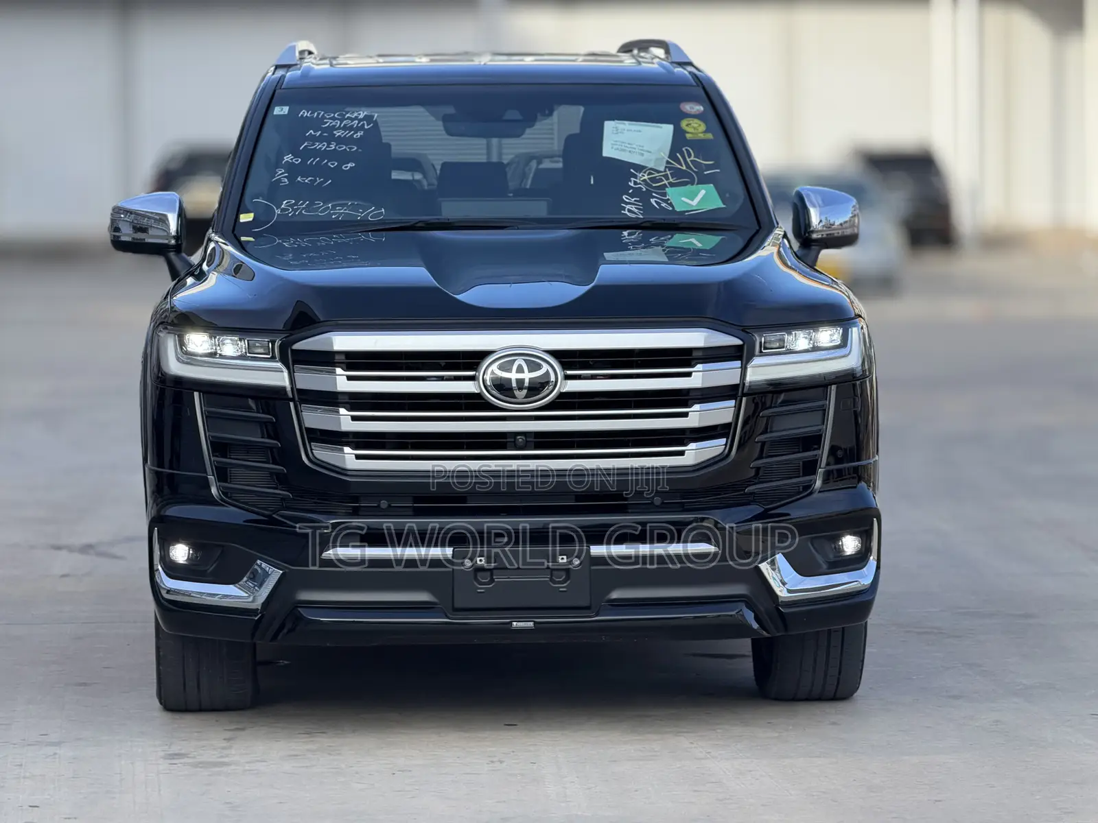 Toyota Land Cruiser LC300 2023 Black